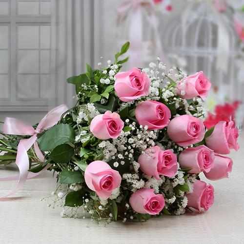 Bouquet of 12 Pink Rose and white Baby’s Breath