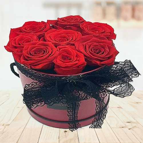 8 Preserved Red Rose with Bright Smiling Kit