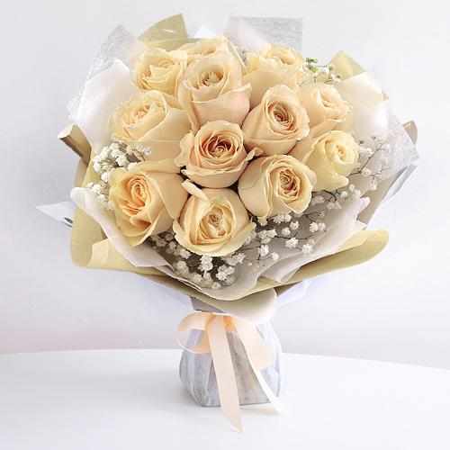 12 Champagne Rose Bouquet