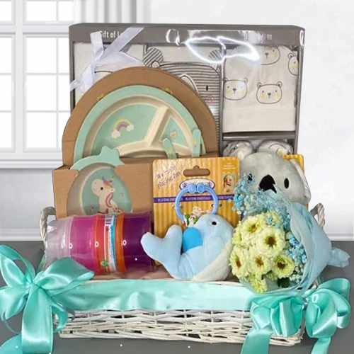 Baby Gift Hamper with Bunch of Flowers