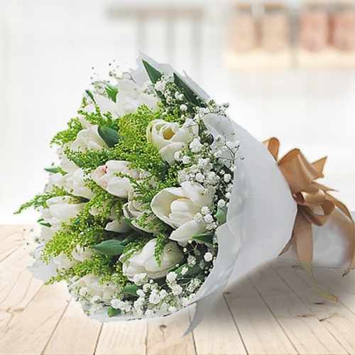 Bouquet of Modest white Tulip and Babys Breath