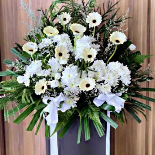 Funeral Flowers of Graceful White Flowers