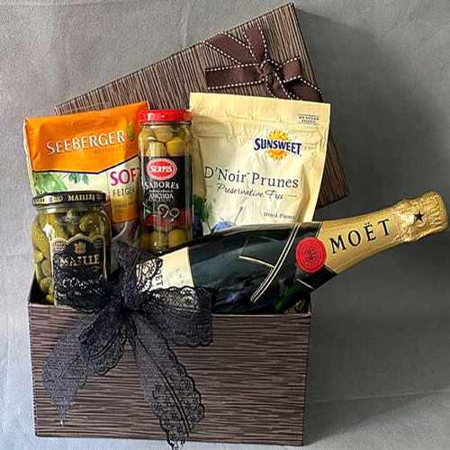 Father's Day hamper with Champagne