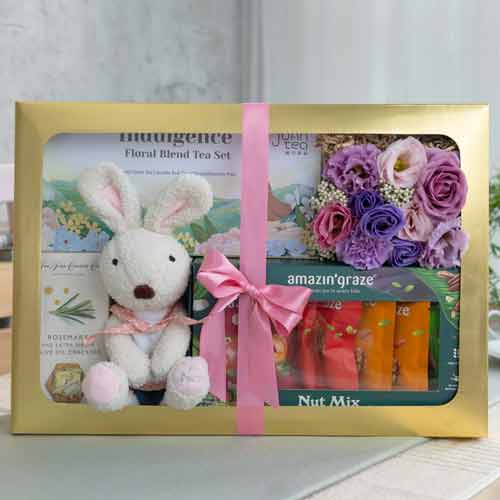 Sweet Bunny And Tea Gift Hamper
