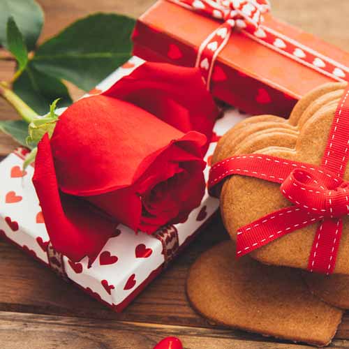 Send Valentine and Romantic Gifts to Singapore